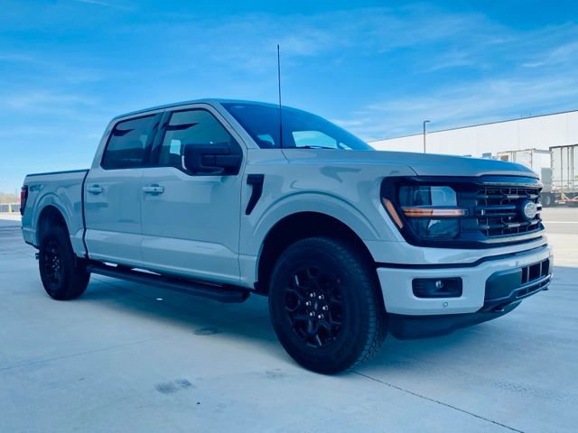 New 2026 Ford F150 XLT w/ Equipment Group 302A MID image 3