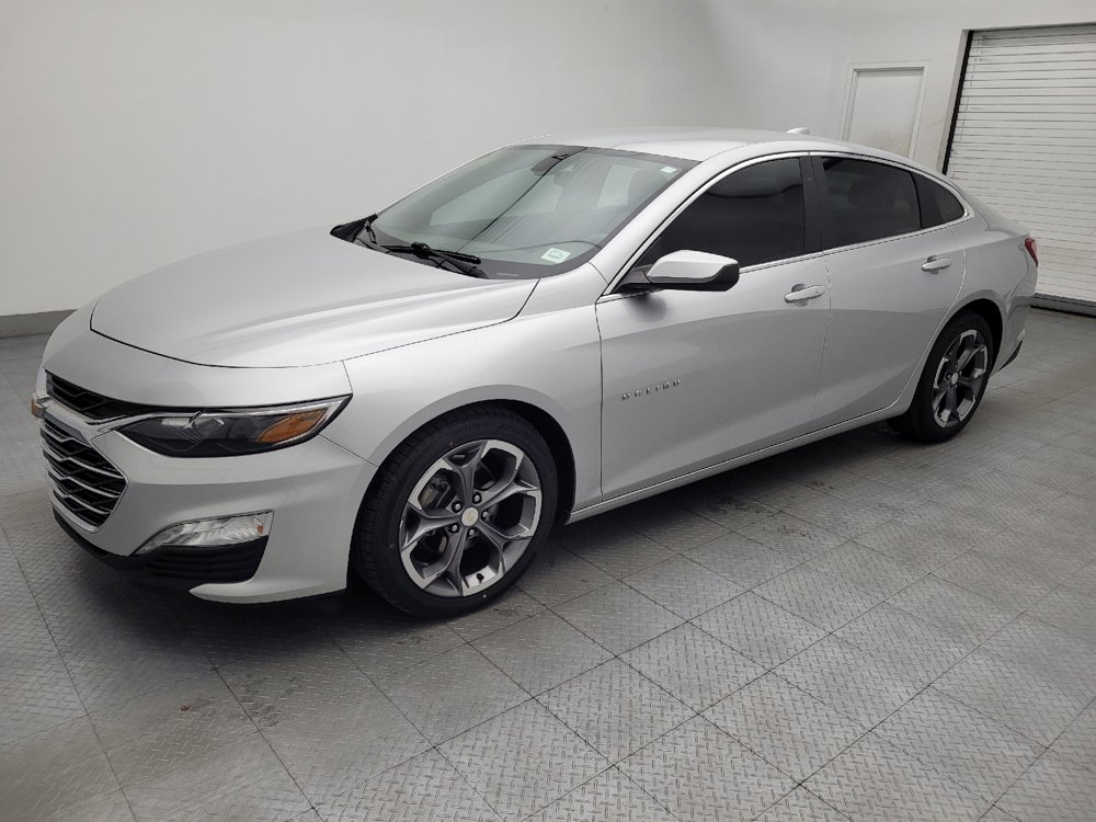 Used 2021 Chevrolet Malibu LT FWD image 2
