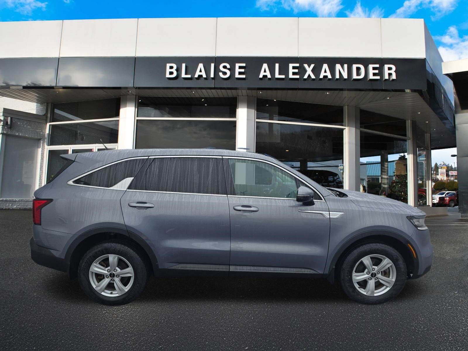Used 2023 Kia Sorento LX AWD/4WD video 2