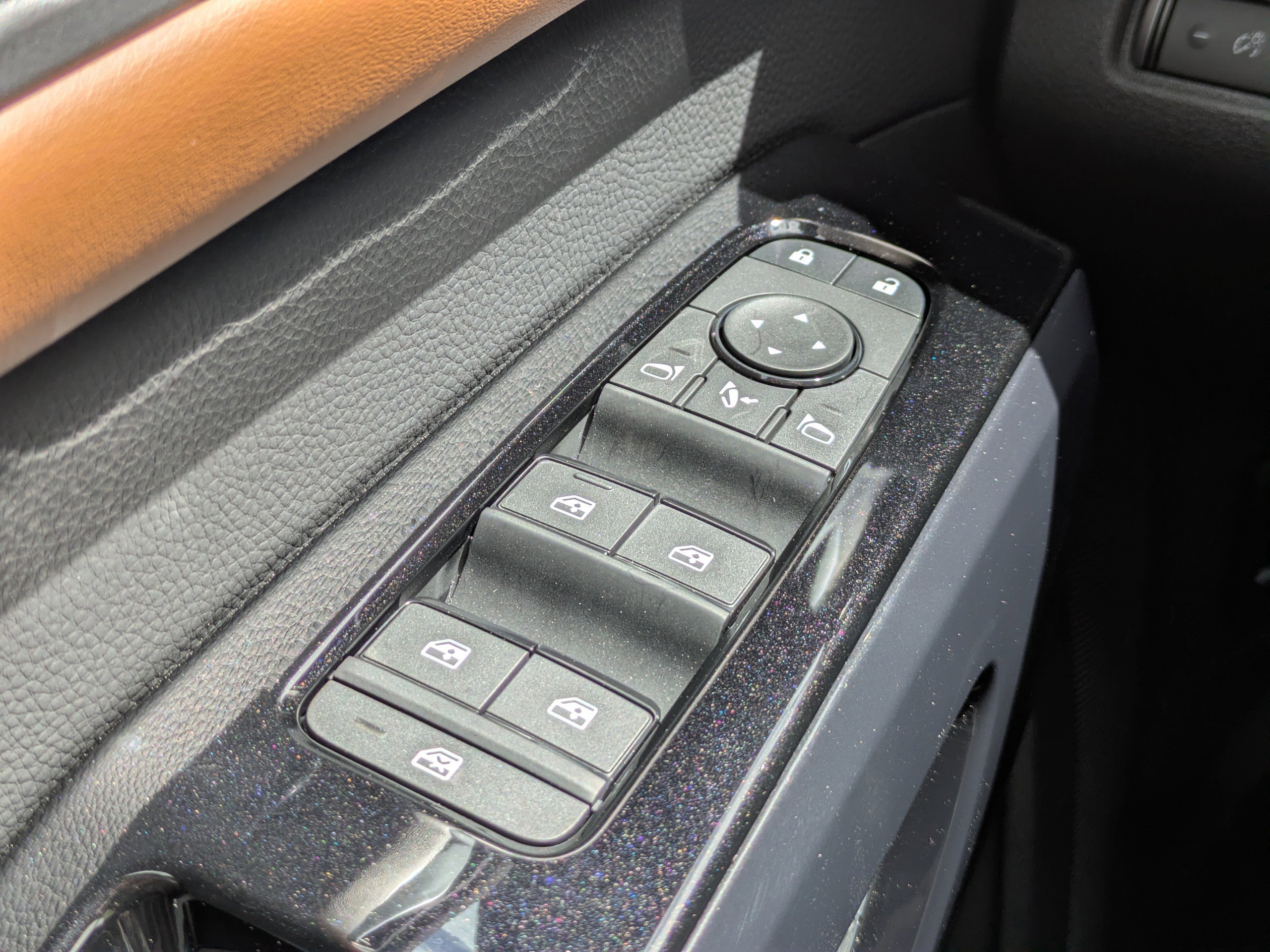 New 2026 Nissan Pathfinder Platinum FWD image 28