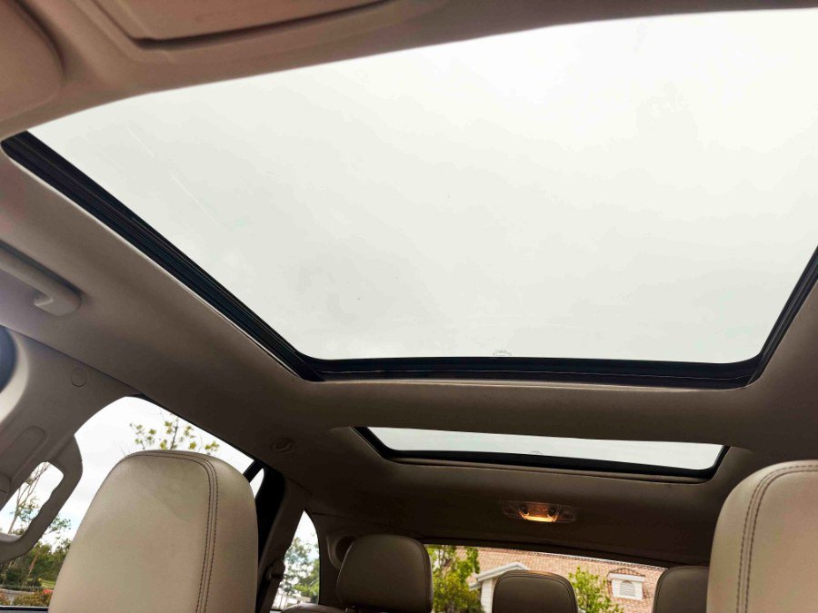 Used 2011 Ford Edge Limited w/ 301A Rapid Spec Order Code FWD image 26