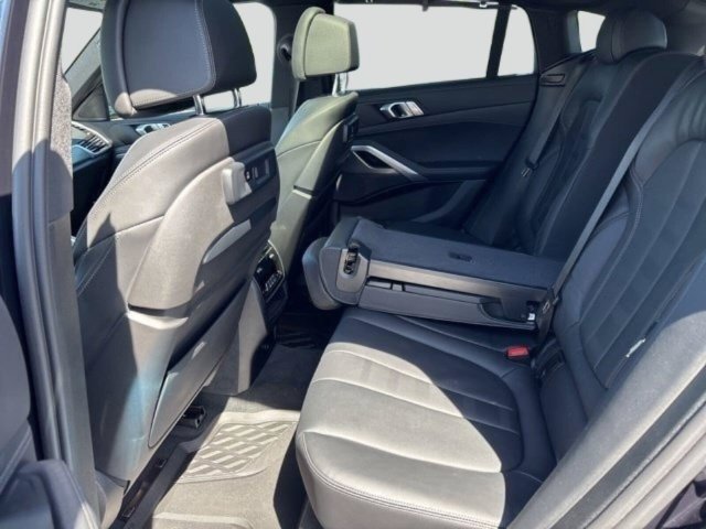 Used 2022 BMW X6 xDrive40i AWD/4WD image 44