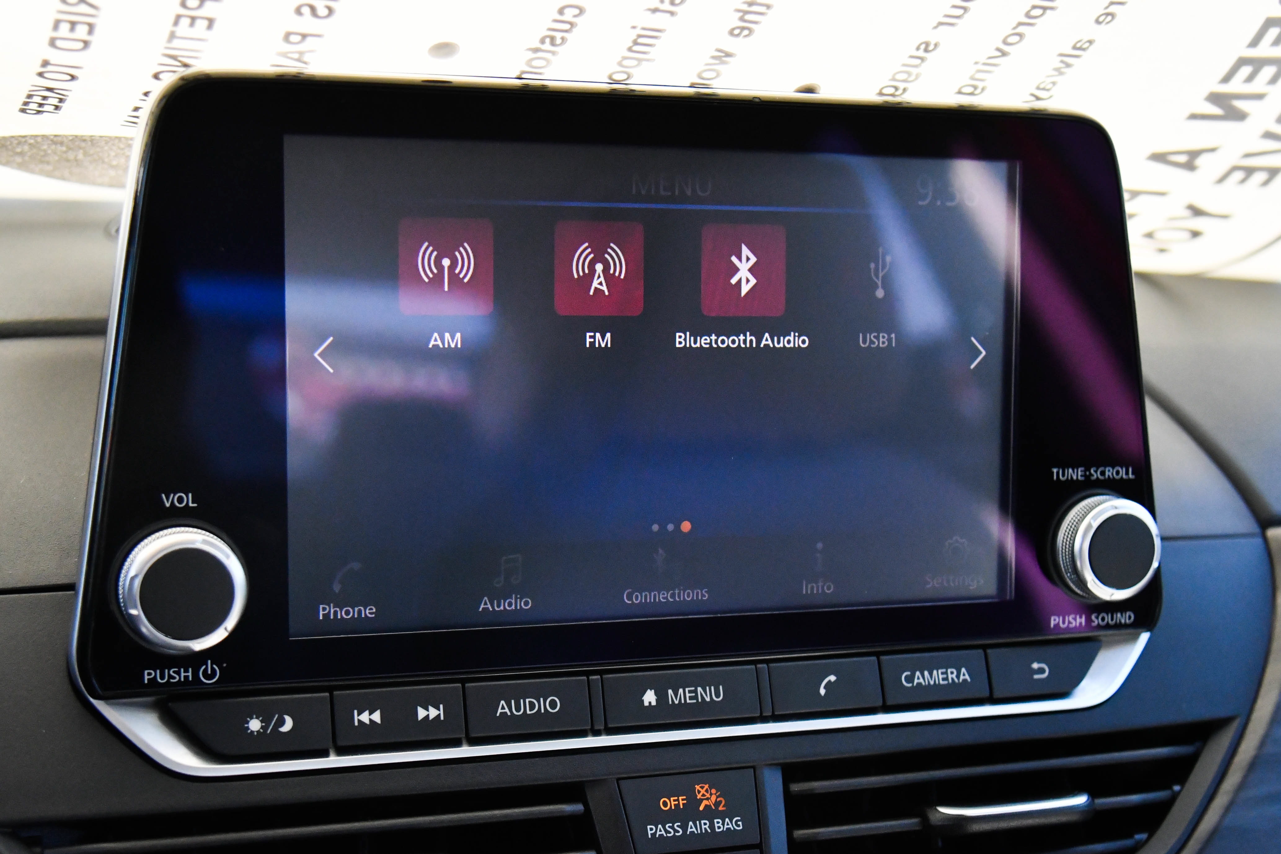 Used 2025 Nissan Altima 2.5 SV FWD image 19