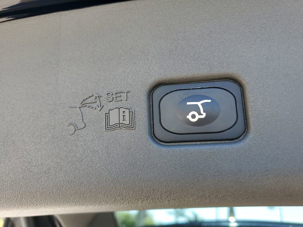 Used 2024 Lincoln Nautilus Premier w/ Equipment Group 102A image 27