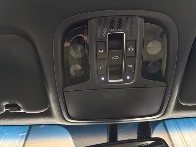 Used 2016 Kia Sorento SX image 29