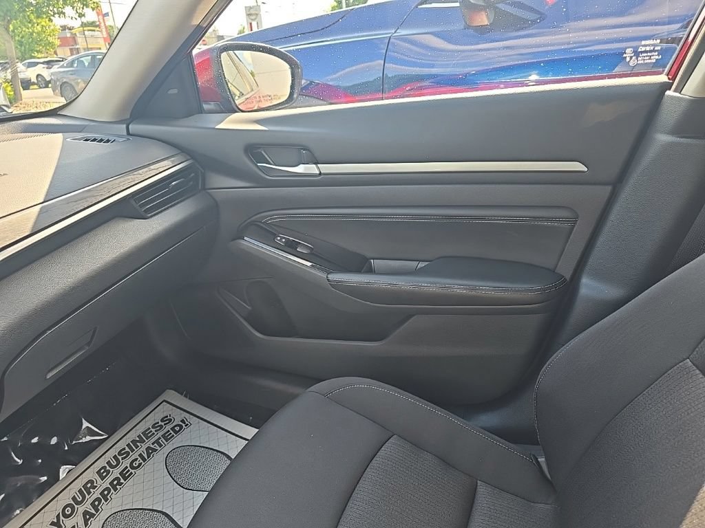 Certified 2023 Nissan Altima 2.5 SV w/ SV Premium Package AWD/4WD image 31
