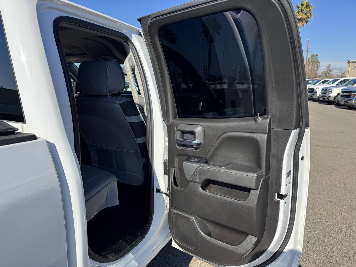 Used 2018 Chevrolet Silverado 1500 LT w/ All Star Edition image 16