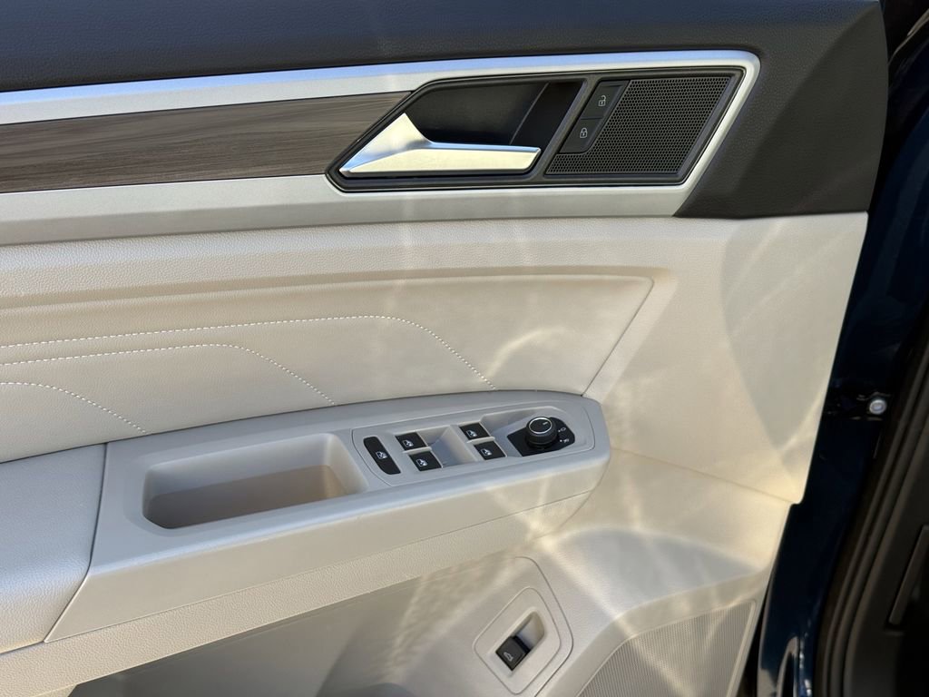 Used 2022 Volkswagen Atlas SEL image 17