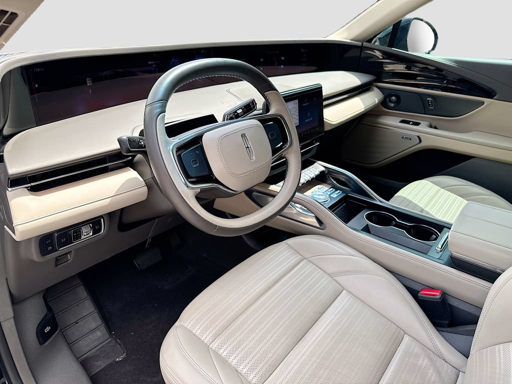 Used 2024 Lincoln Nautilus Reserve w/ Equipment Group 202A AWD/4WD image 10