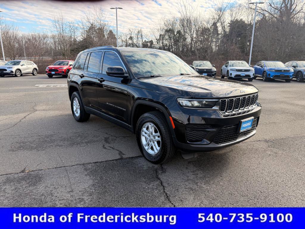 Used 2023 Jeep Grand Cherokee Laredo image 8