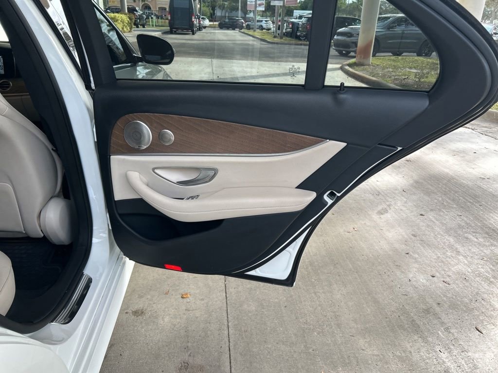 Used 2022 Mercedes-Benz E 350 4MATIC Sedan image 36