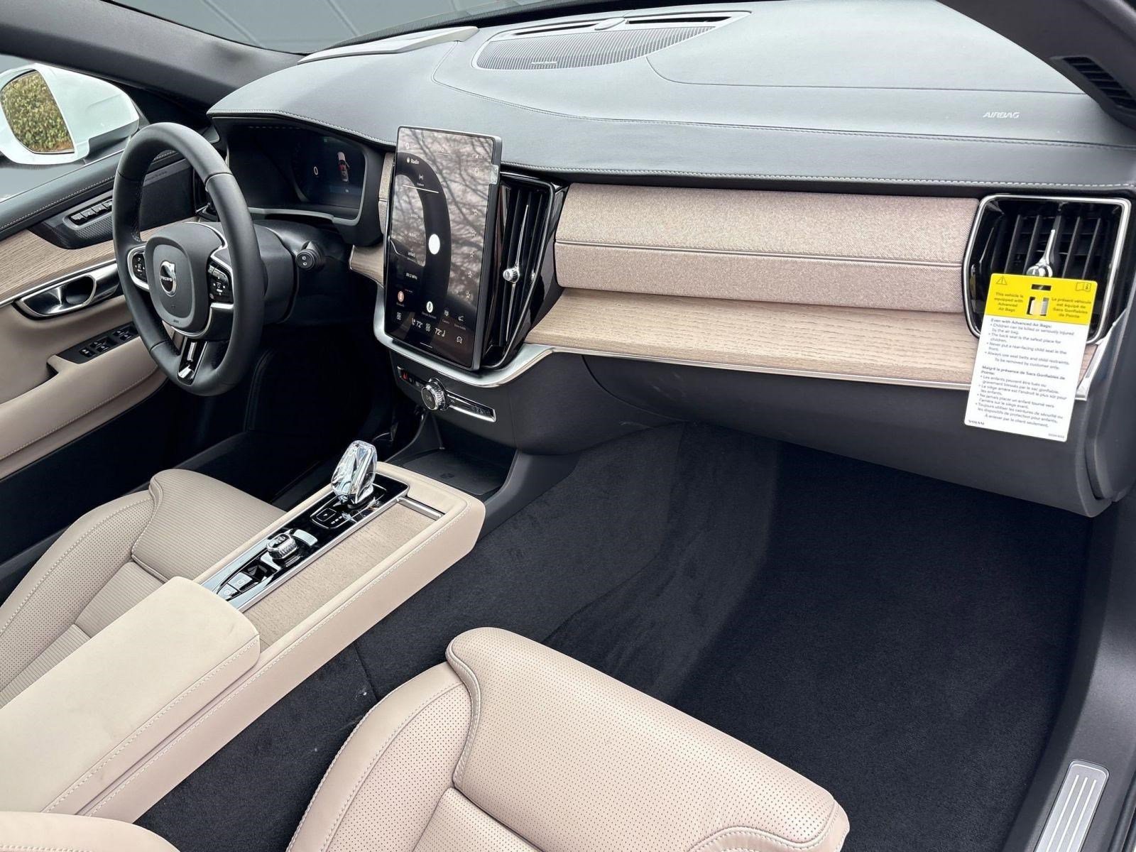 New 2026 Volvo XC90 B6 Ultra w/ Protection Package image 31