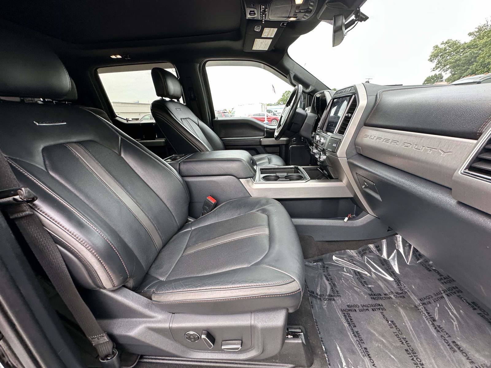 Used 2022 Ford F450 Platinum w/ FX4 Off-Road Package AWD/4WD image 29