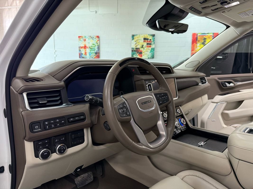Used 2024 GMC Yukon XL Denali w/ Advanced Technology Package image 10