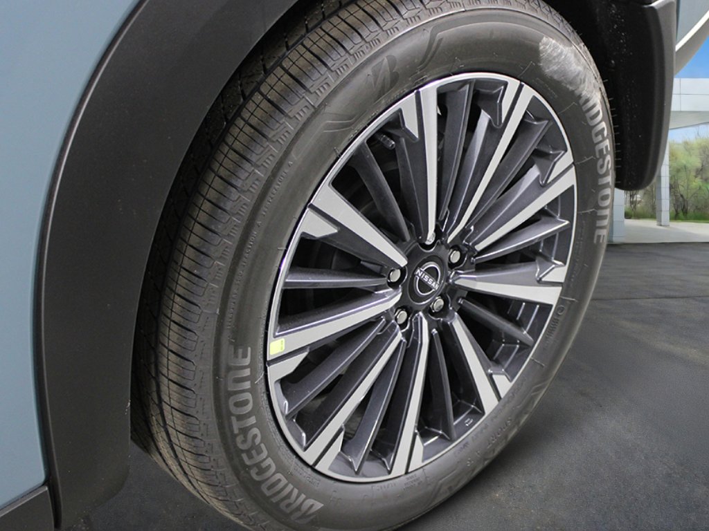 New 2026 Nissan Pathfinder Platinum w/ Accent Package FWD image 9