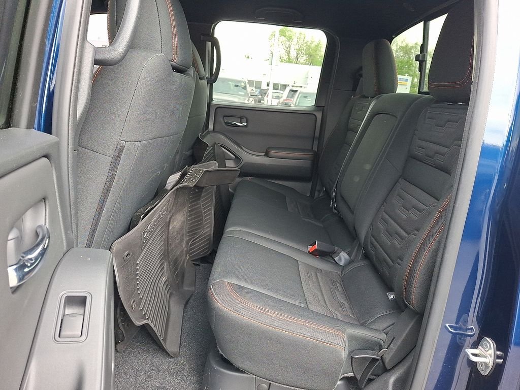 Used 2023 Nissan Frontier PRO-4X w/ Pro Convenience Package AWD/4WD image 11