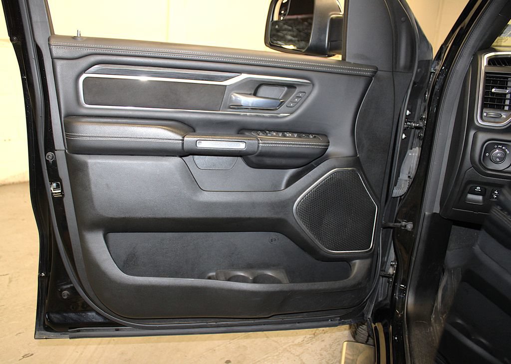 Used 2023 RAM 1500 Laramie AWD/4WD image 28