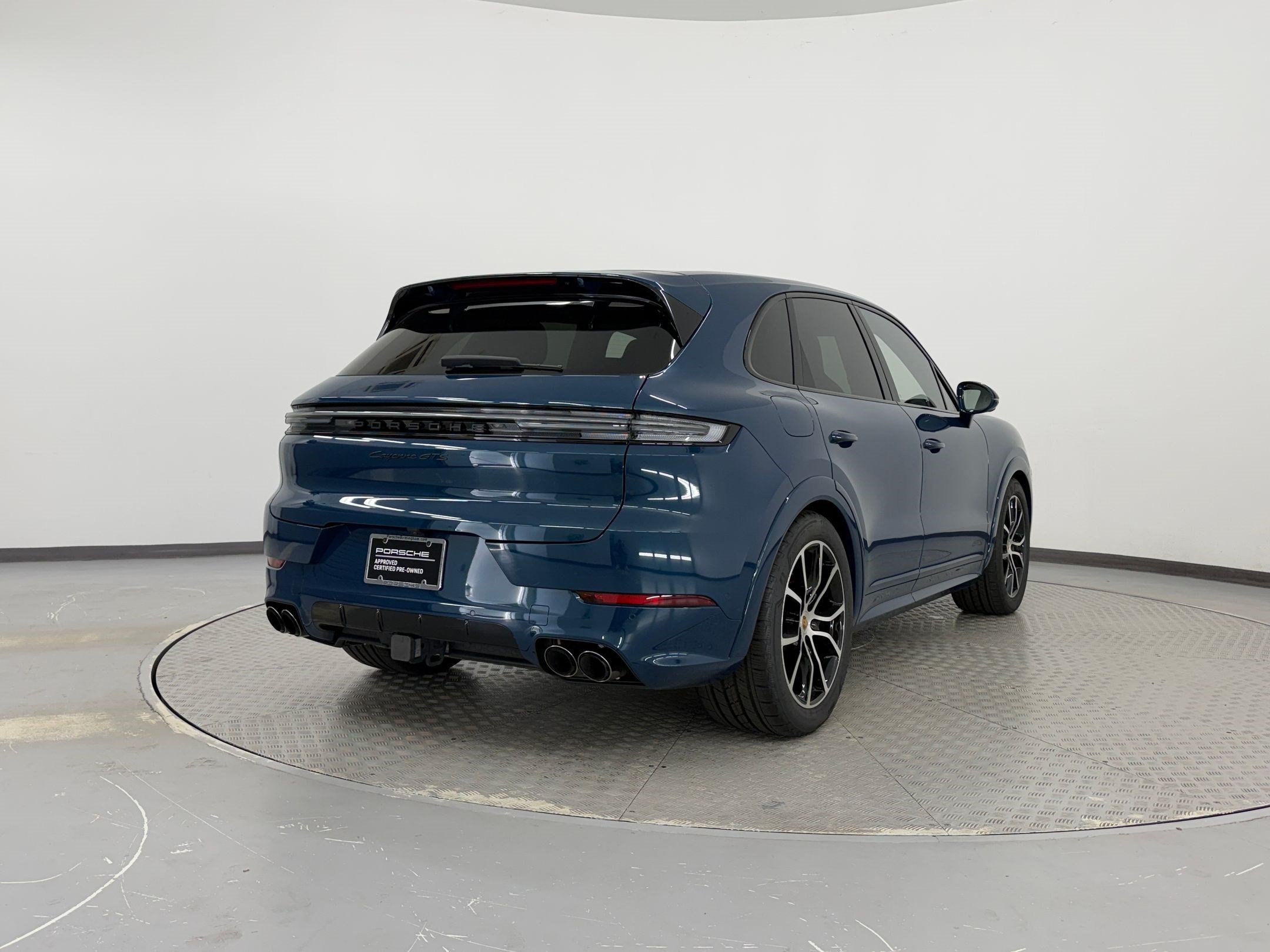 New 2025 Porsche Cayenne GTS AWD/4WD image 9