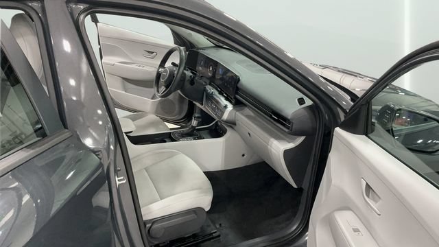 Used 2024 Hyundai Kona SEL AWD/4WD image 12