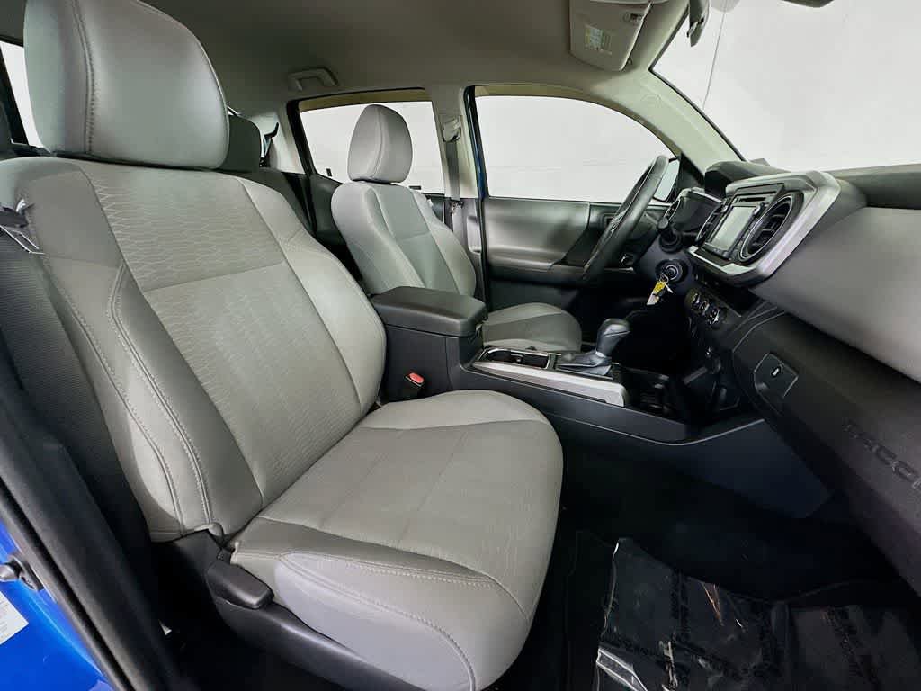 Used 2018 Toyota Tacoma SR5 RWD image 14