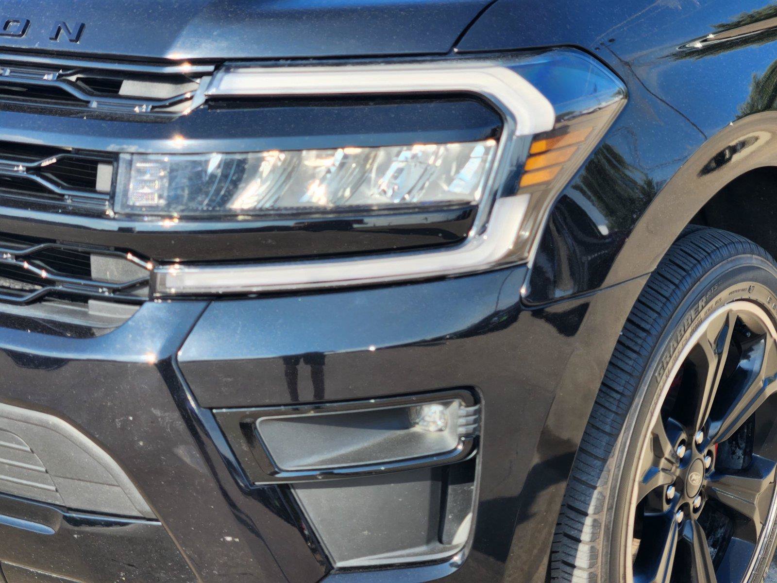 Used 2023 Ford Expedition Max Limited RWD image 6