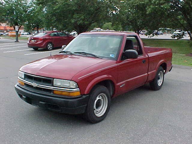 Used 2002 Chevrolet S10 Pickup 2WD Regular Cab image 21
