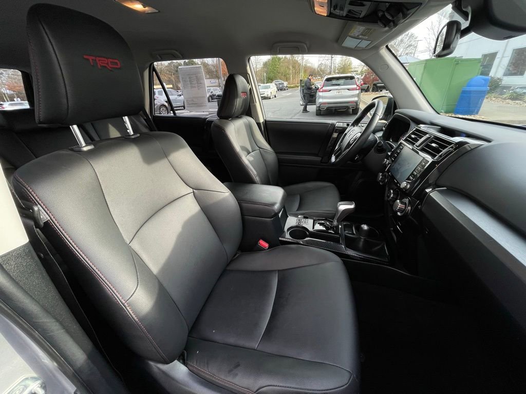 Used 2024 Toyota 4Runner TRD Off-Road Premium image 32