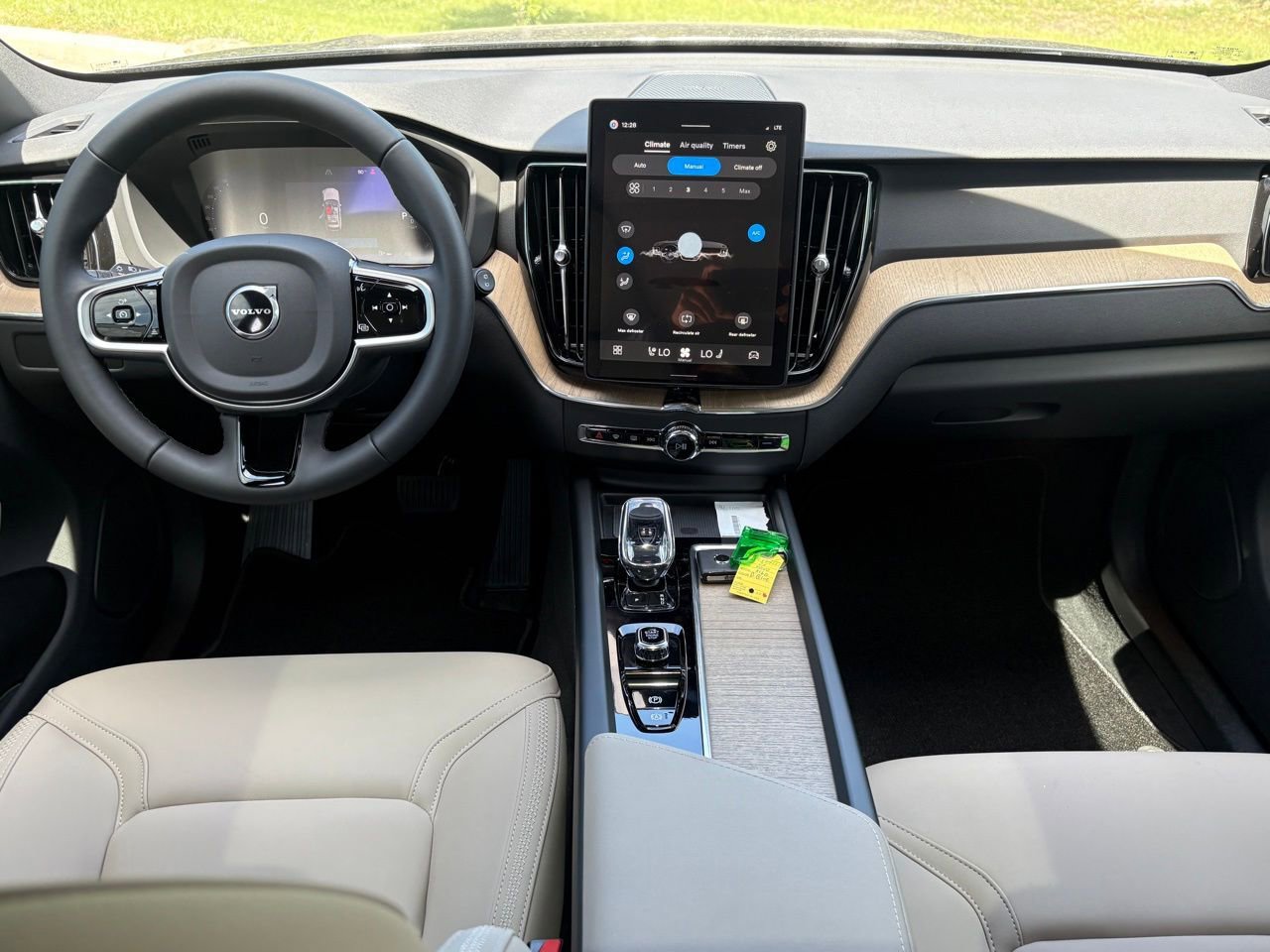 New 2026 Volvo XC60 B5 Plus AWD/4WD image 11