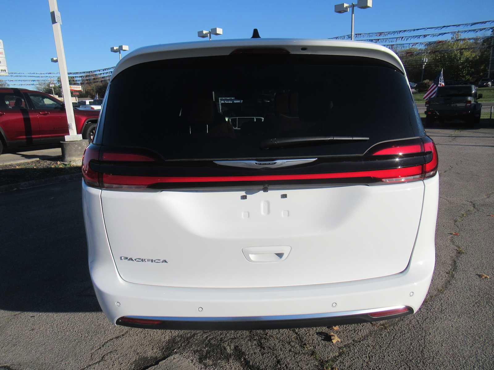 New 2026 Chrysler Pacifica Pinnacle image 4
