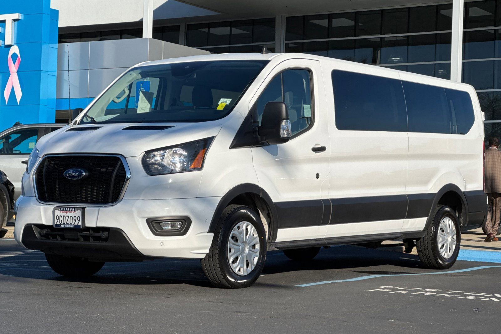 Used 2023 Ford Transit 350 XLT image 7
