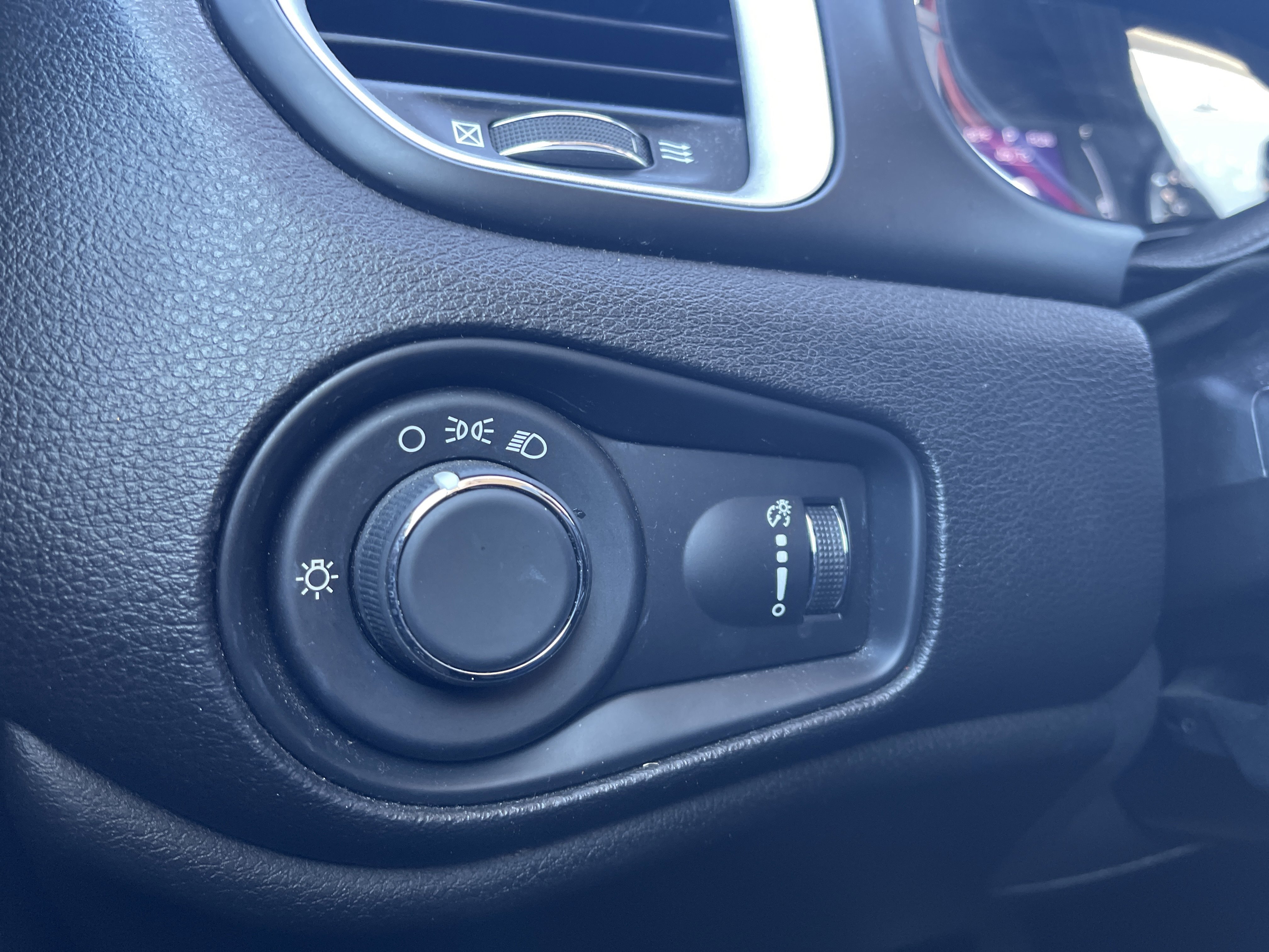 Used 2021 Jeep Renegade Sport image 20