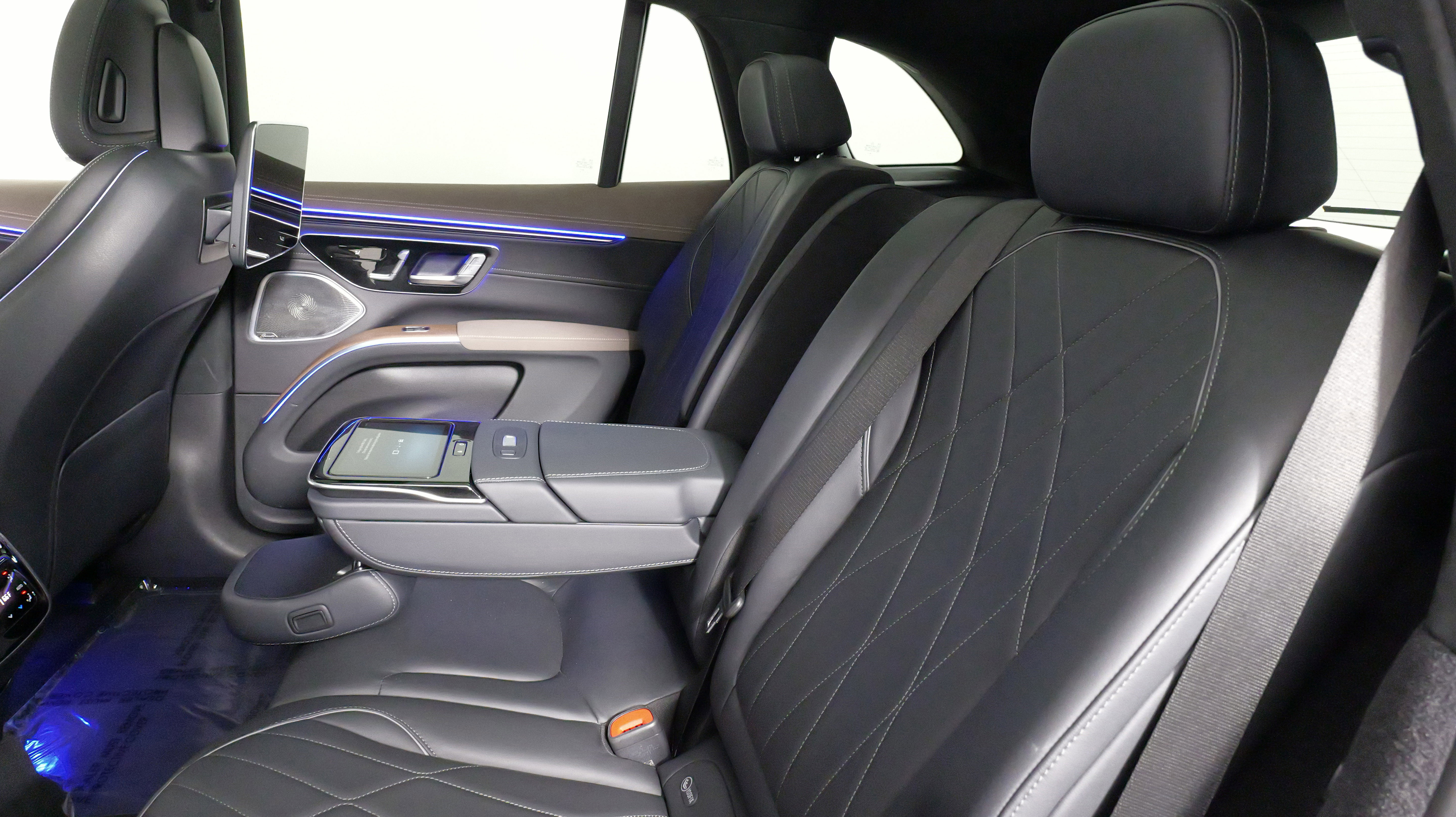 Used 2023 Mercedes-Benz EQS 580 4MATIC SUV image 40