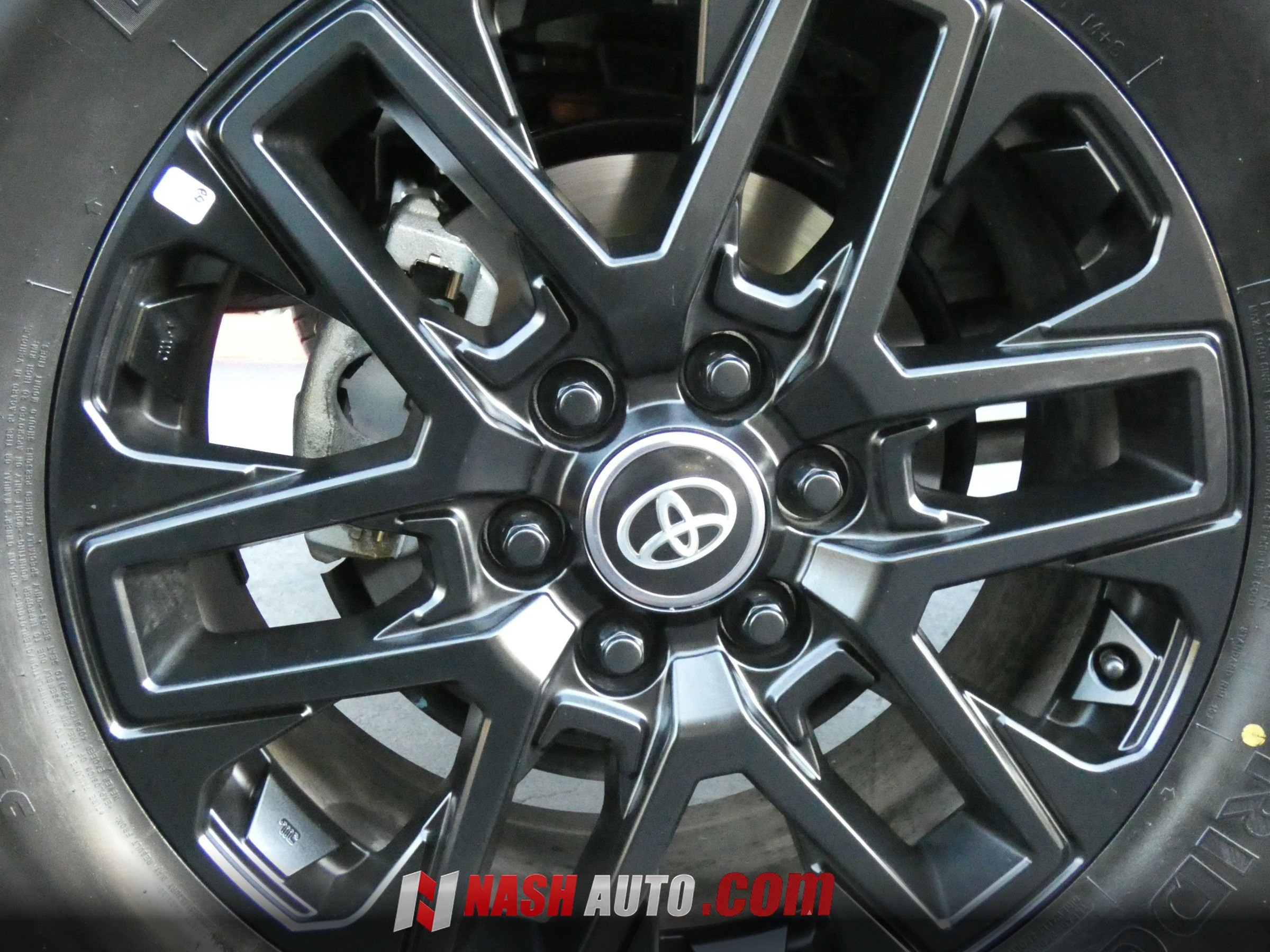 Used 2026 Toyota Tundra Limited AWD/4WD image 22