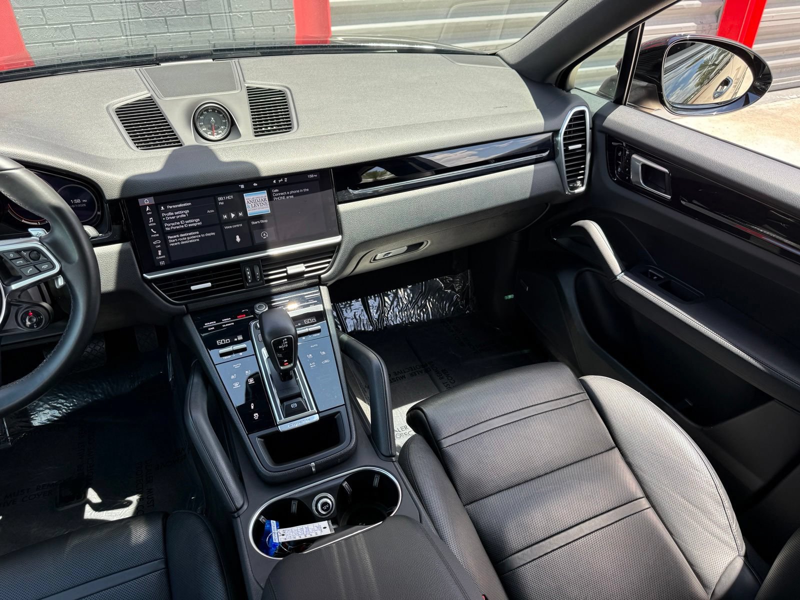 Used 2020 Porsche Cayenne AWD/4WD image 44