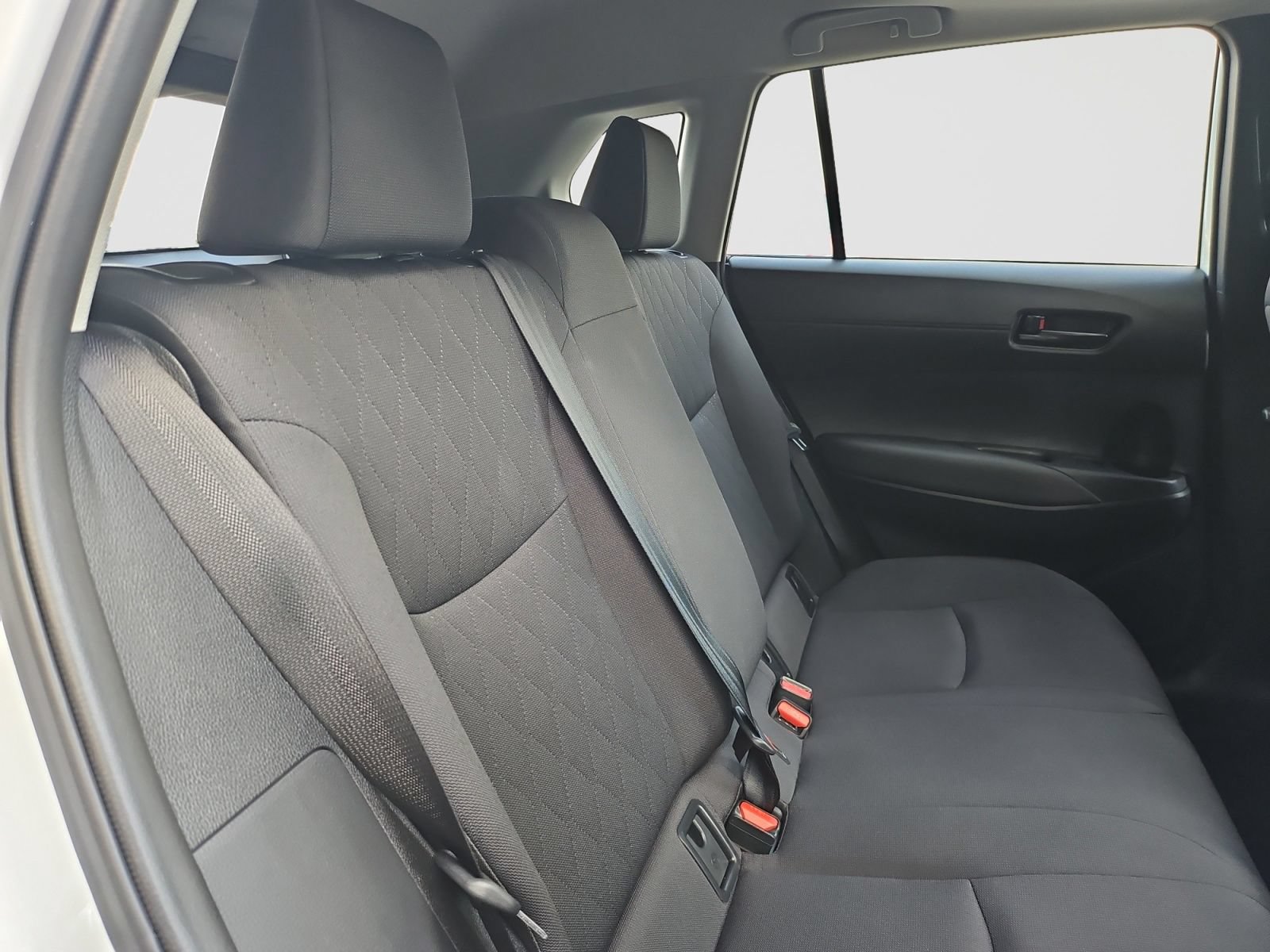 Used 2024 Toyota Corolla Cross LE w/ Moonroof Package FWD image 46