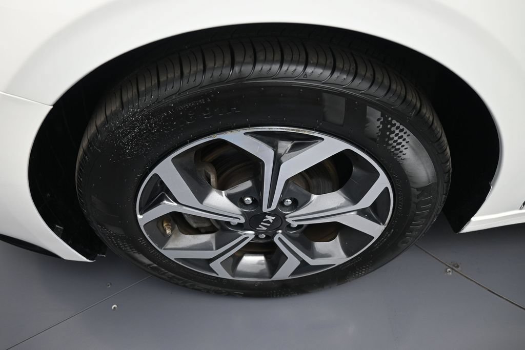 Used 2019 Kia Forte LXS FWD image 14