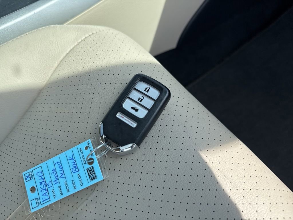 Used 2015 Honda Accord EX-L image 40