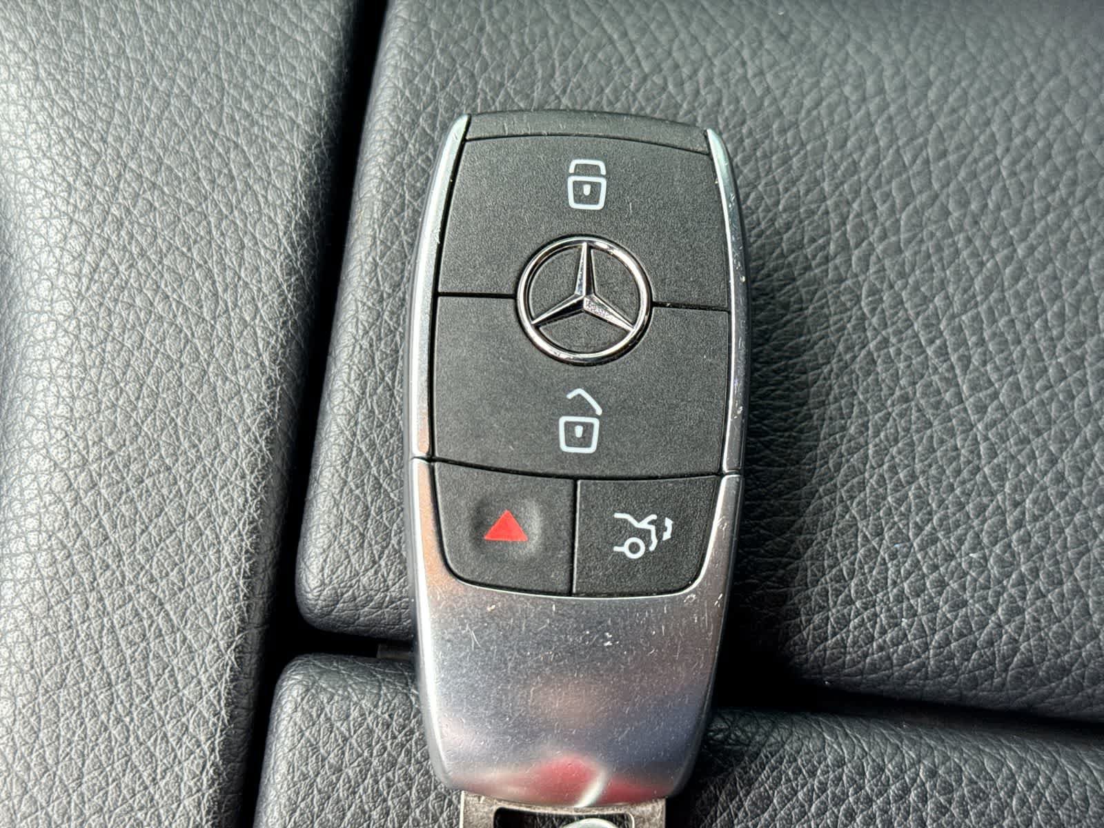 Used 2025 Mercedes-Benz GLE 450 4MATIC image 41