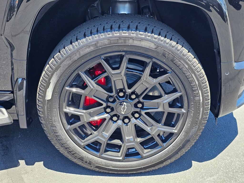 New 2026 Chevrolet Silverado EV 4x4 Crew Cab image 7