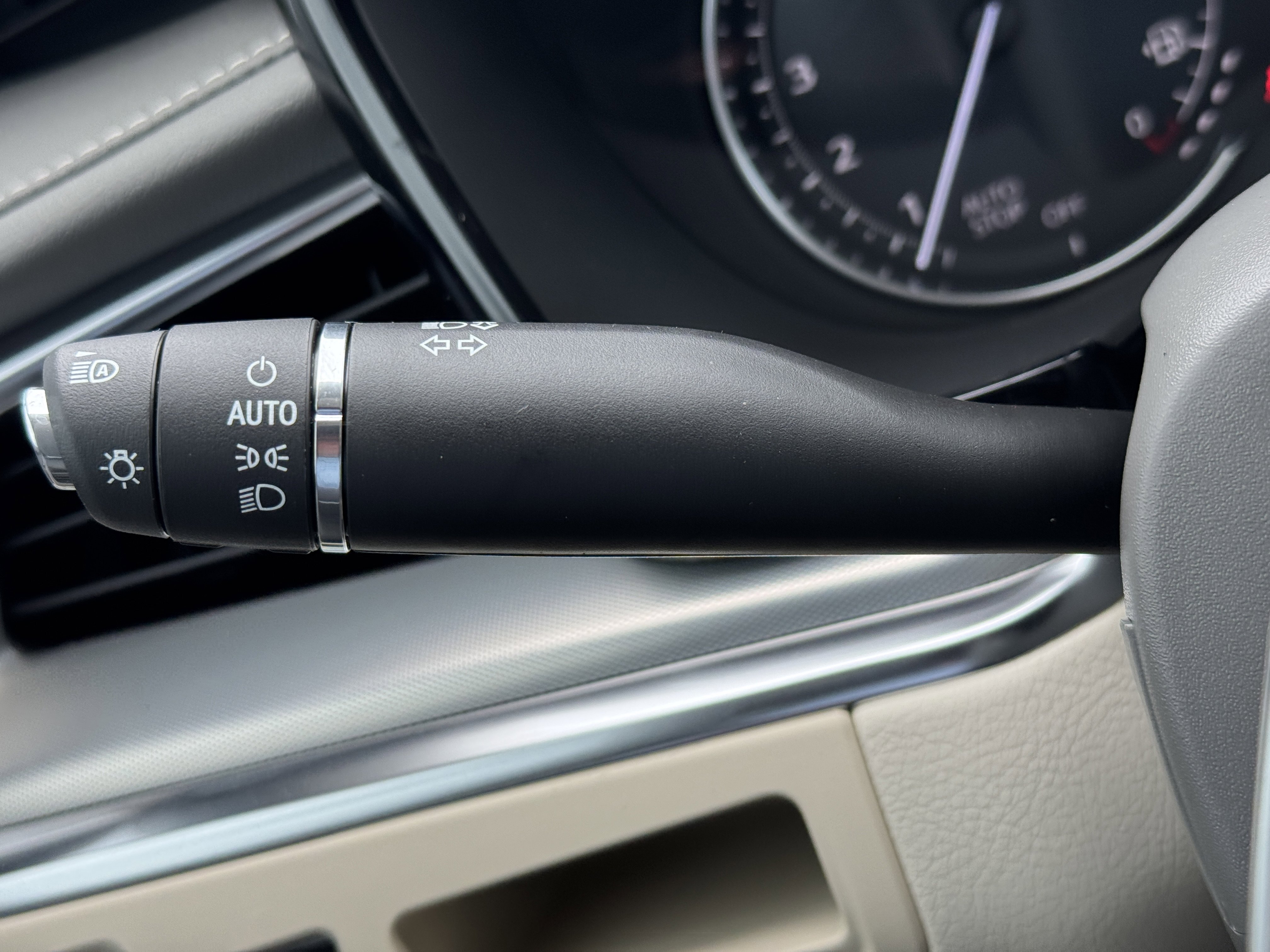 New 2025 Cadillac XT5 Premium Luxury image 29