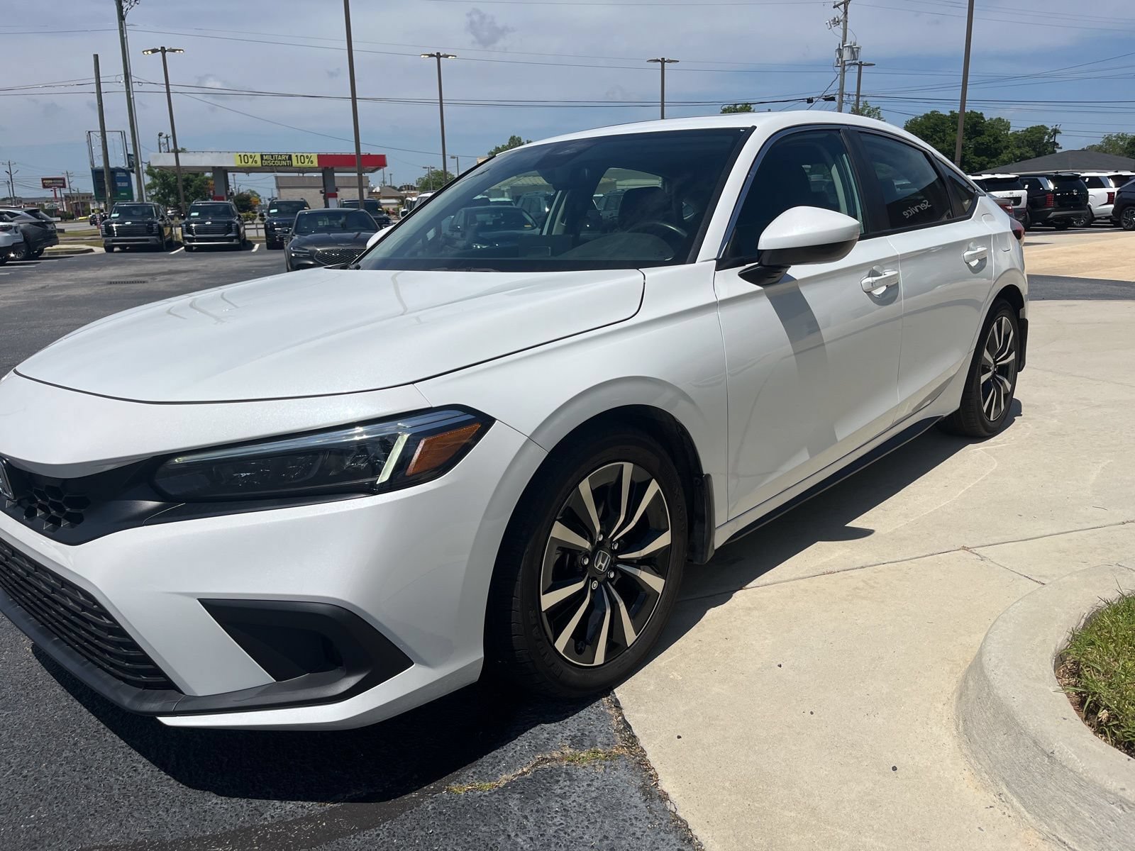 Used 2024 Honda Civic EX-L image 3