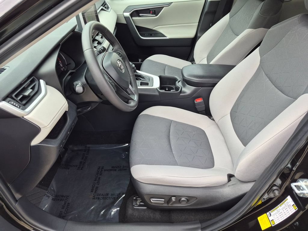 Used 2023 Toyota RAV4 XLE w/ Convenience Package AWD/4WD image 16