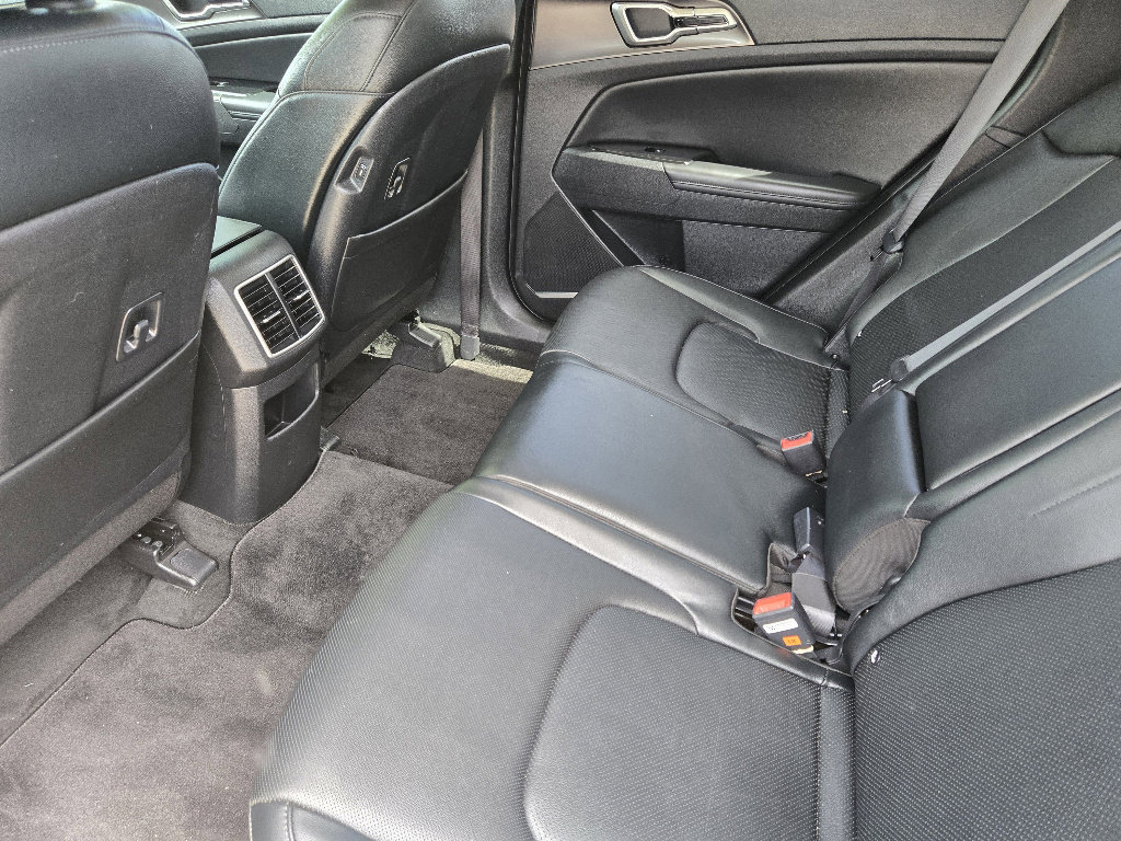Certified 2023 Kia Sportage EX image 29