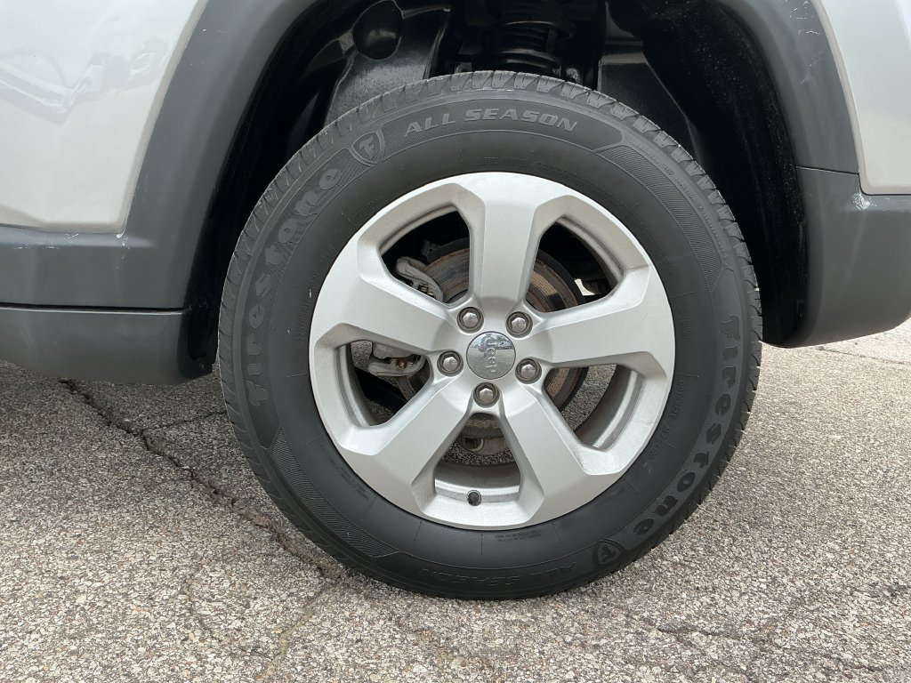 Used 2019 Jeep Compass Latitude AWD/4WD image 10