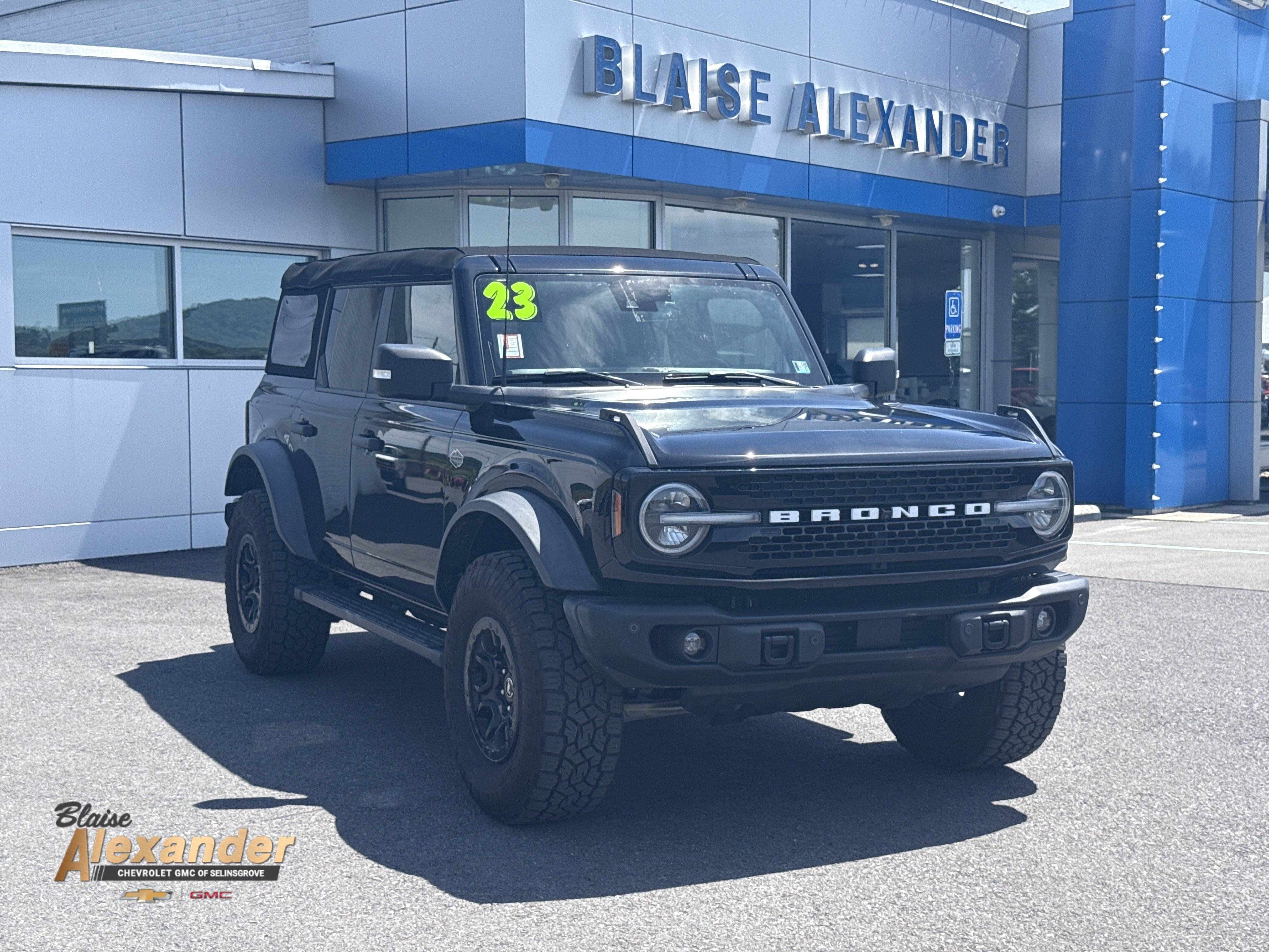Used 2023 Ford Bronco Wildtrak AWD/4WD image 1
