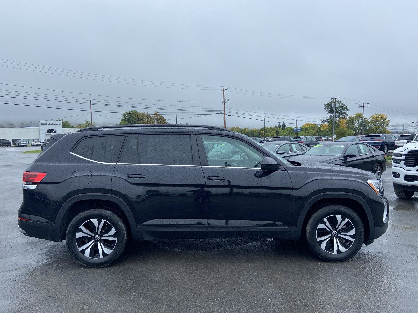 Used 2026 Volkswagen Atlas SE AWD/4WD image 6