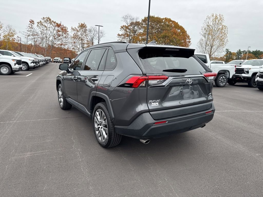 Used 2022 Toyota RAV4 XLE Premium image 6