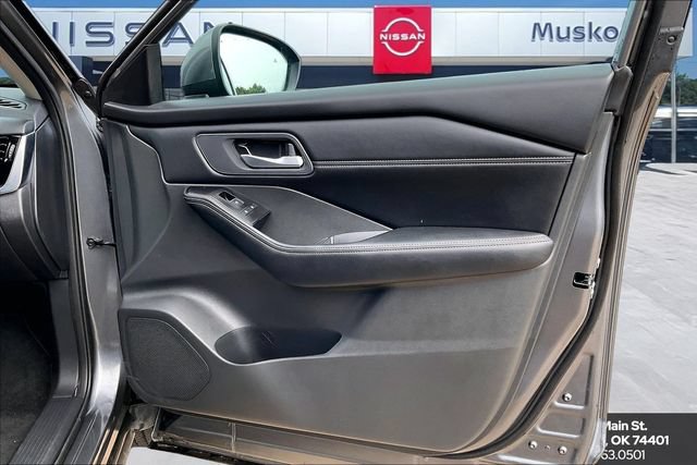 Used 2026 Nissan Rogue SL FWD image 27