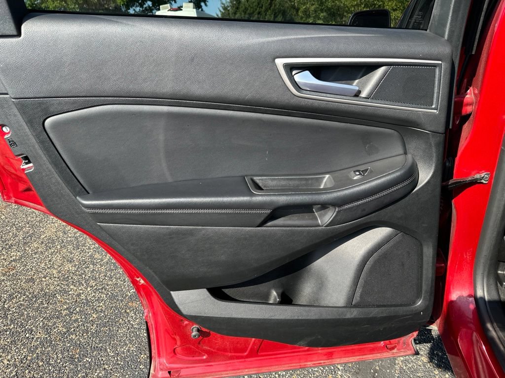 Used 2023 Ford Edge SEL AWD/4WD image 30