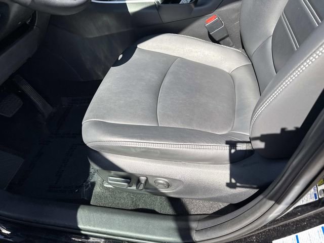 Used 2021 Toyota RAV4 XLE Premium image 15